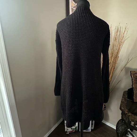 “Bluenotes” Woman’s Waffle Knit Black Cardigan - Picture 3 of 3